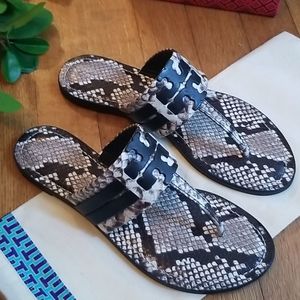 Tory Burch | Leigh flip flop sandal 🐍